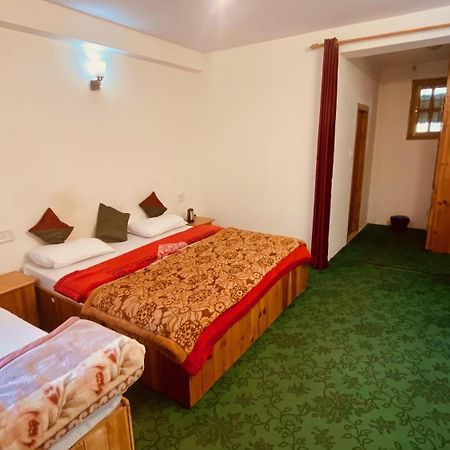 Madpackers Manali Hostel Exterior photo