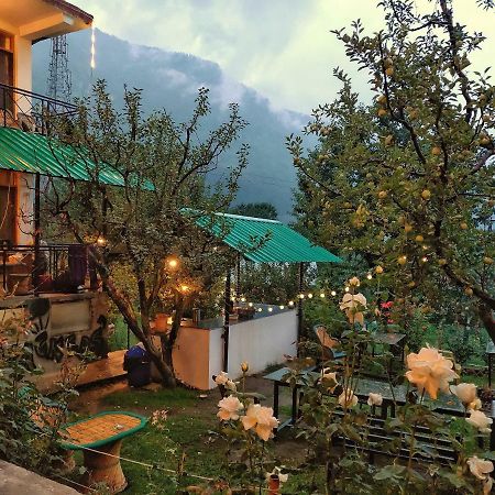 Madpackers Manali Hostel Exterior photo