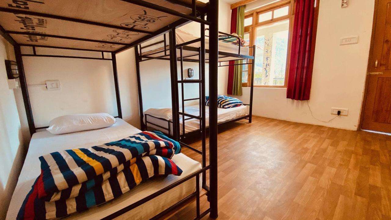 Madpackers Manali Hostel Exterior photo