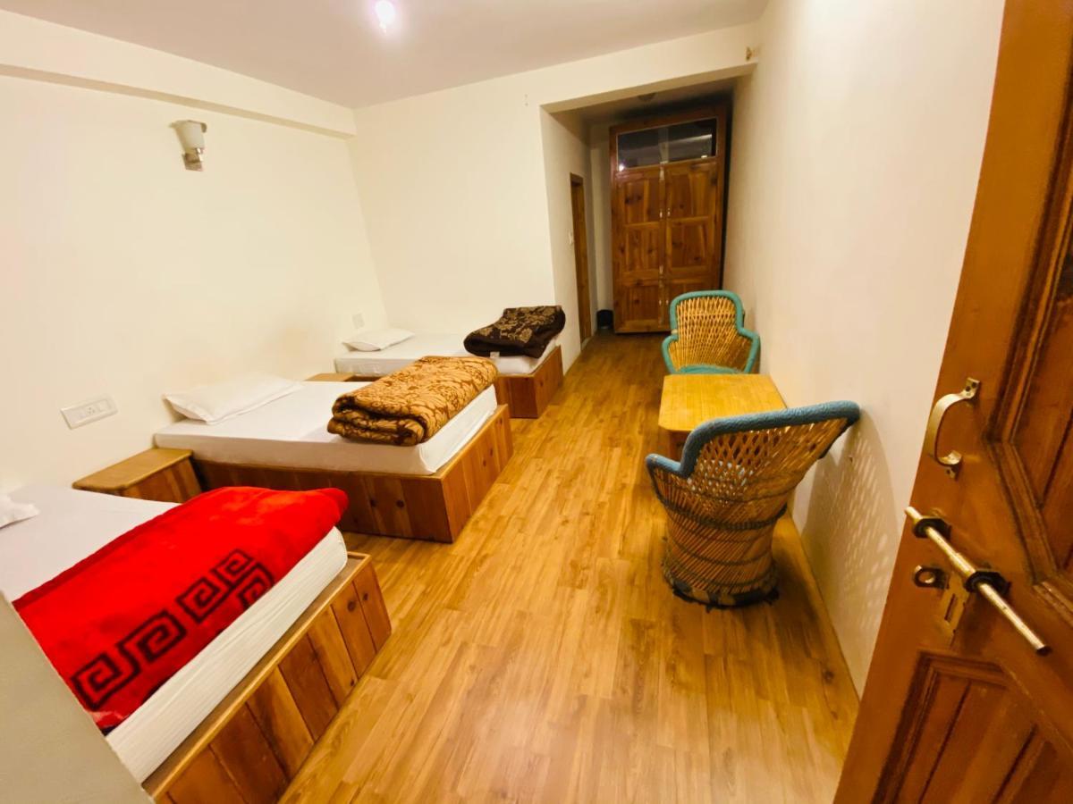 Madpackers Manali Hostel Exterior photo