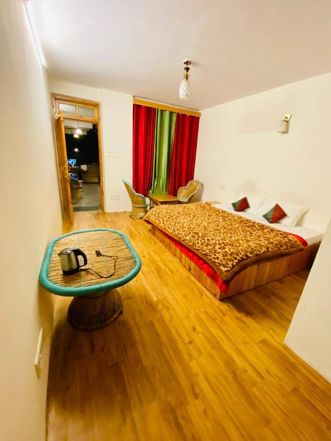 Madpackers Manali Hostel Exterior photo