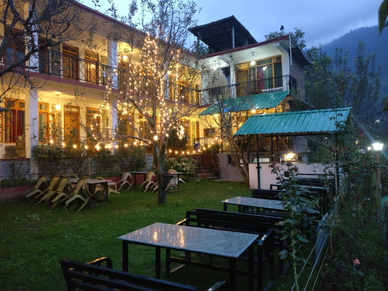 Madpackers Manali Hostel Exterior photo