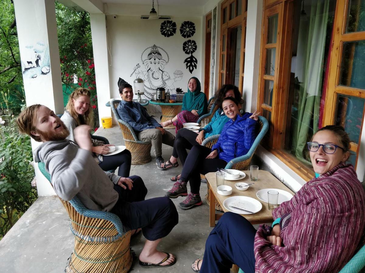 Madpackers Manali Hostel Exterior photo