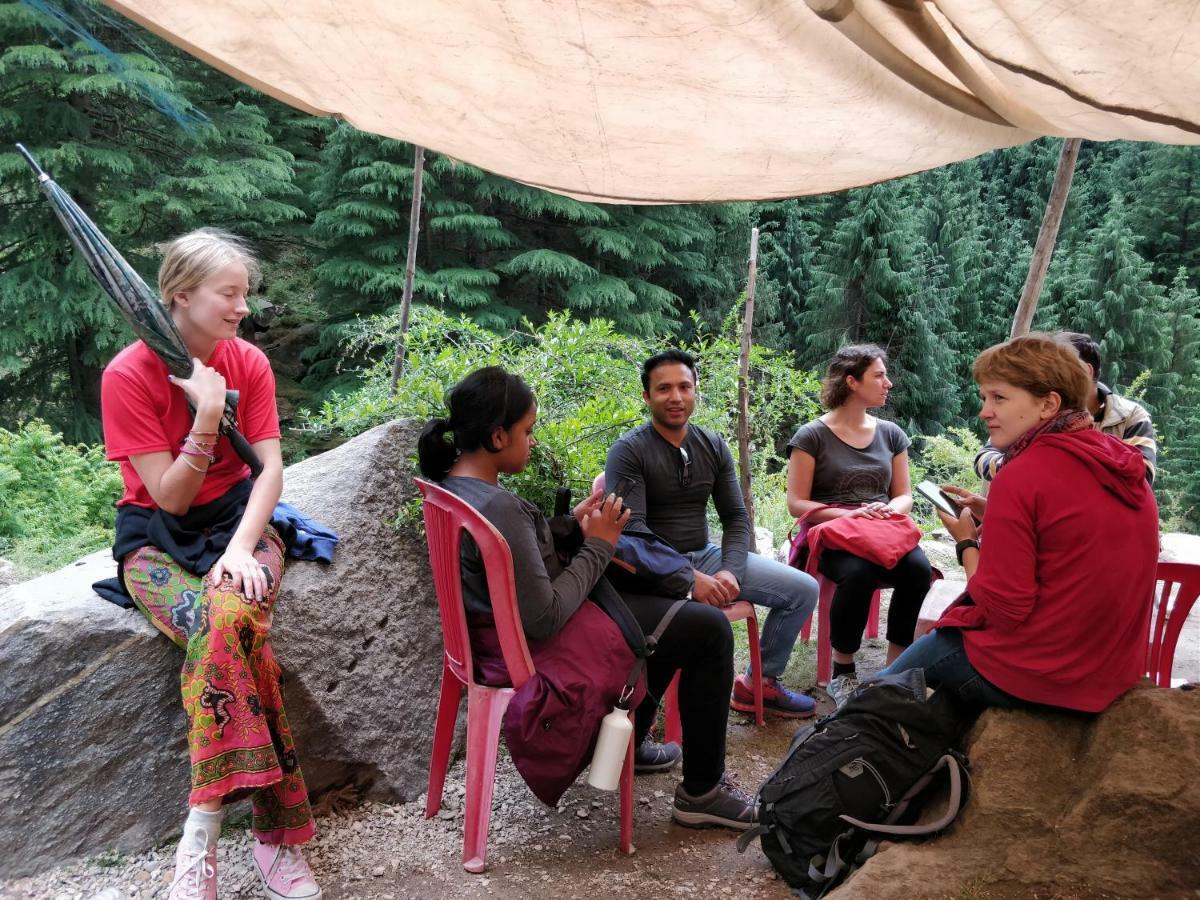 Madpackers Manali Hostel Exterior photo