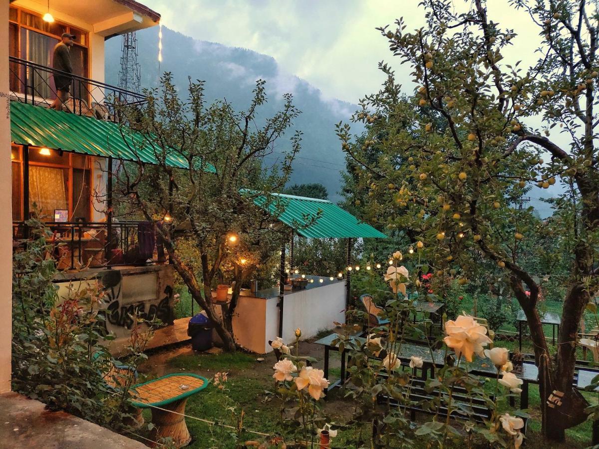 Madpackers Manali Hostel Exterior photo